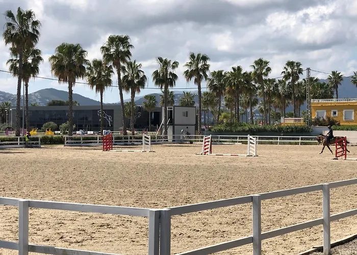 Oliva Seaside Apartments